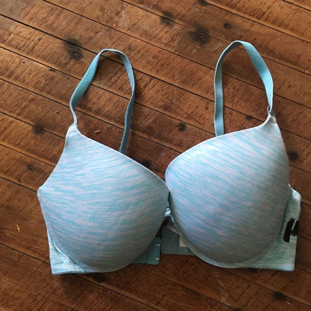 Victoria’s Secret Wear Everywhere heathered blue 34DD push-up bra